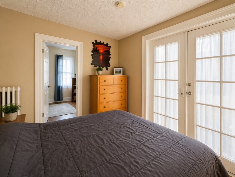 More Photos Of 301 E North St, Geneva Apartments For Sale