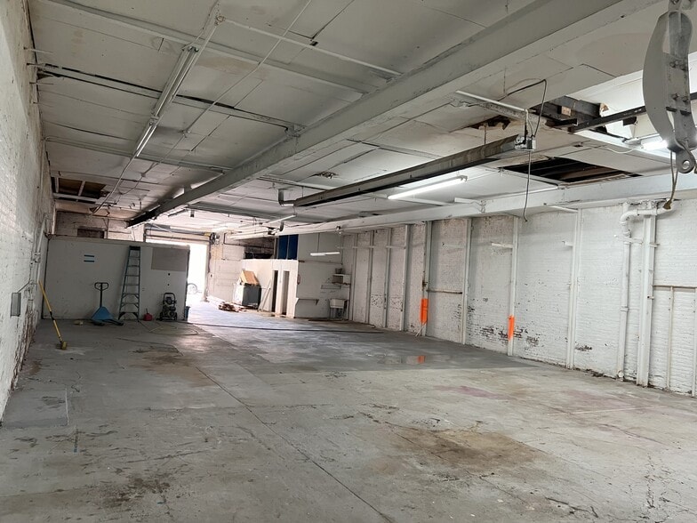 More Photos Of 1549 Boone Ave, Bronx Warehouse For Sale