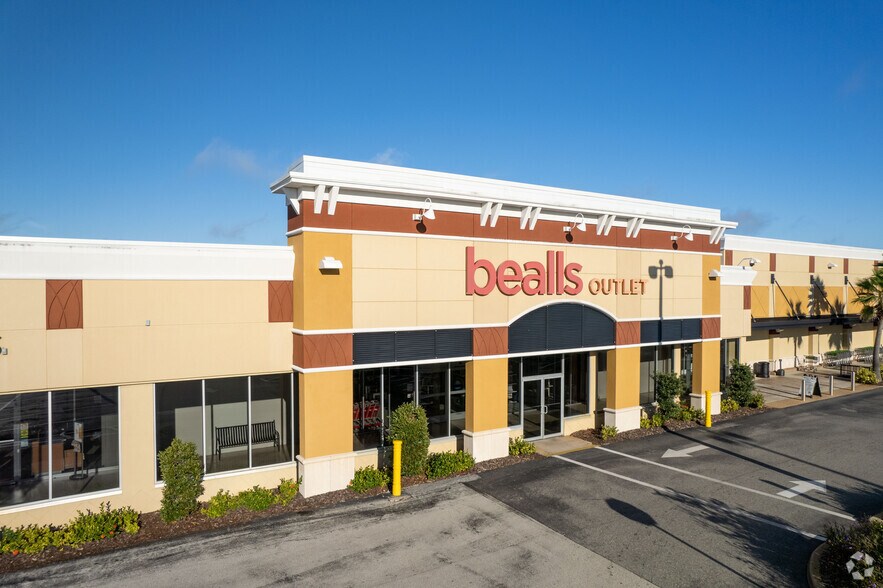 More Photos Of 1258 Ocean Shore Blvd, Ormond Beach General Retail For Lease