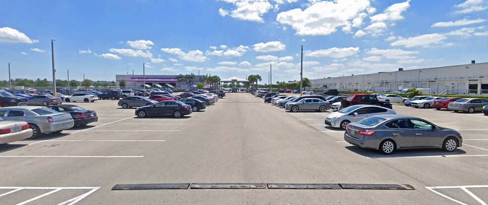 More Photos Of 5580 NW 145th St, Opa Locka Contractor Storage Yard For Lease