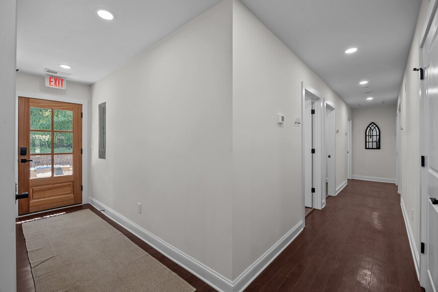 More Photos Of 421 Statesville Blvd, Salisbury Loft Creative Space For Lease