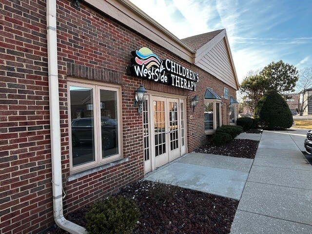 Primary Photo Of 7801-7809 W 159th St, Tinley Park, Tinley Park Office For Lease