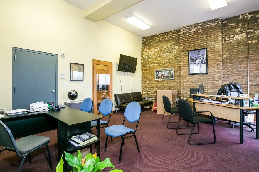 More Photos Of 716 E 47th St, Chicago Loft Creative Space For Sale