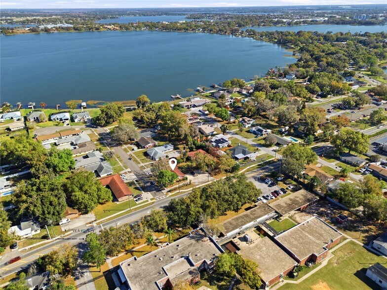 More Photos Of 2300 W Cannon Ter NW, Winter Haven Apartments For Sale