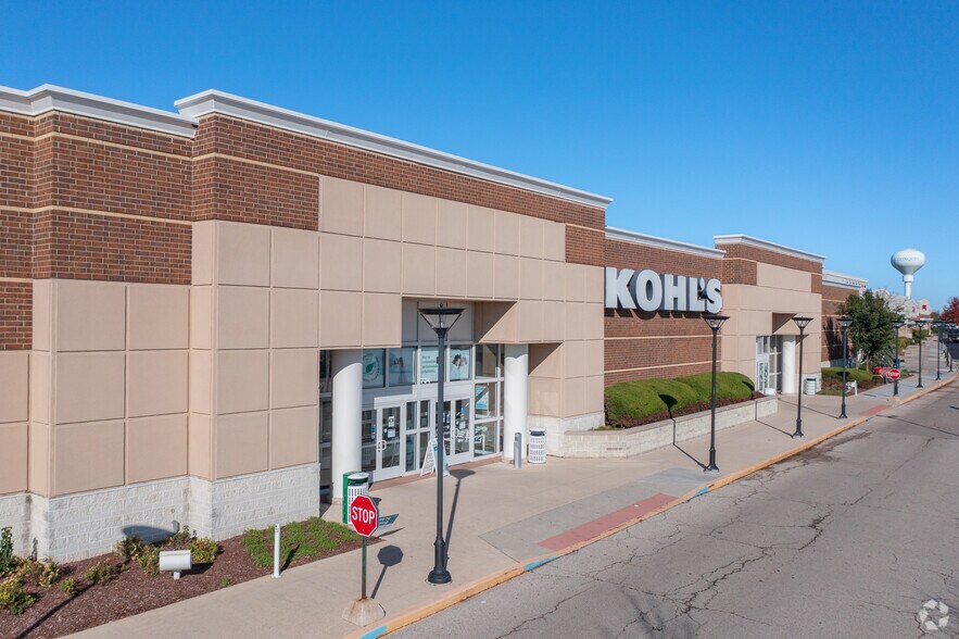 More Photos Of 702-750 S Randall Rd, Algonquin Unknown For Lease