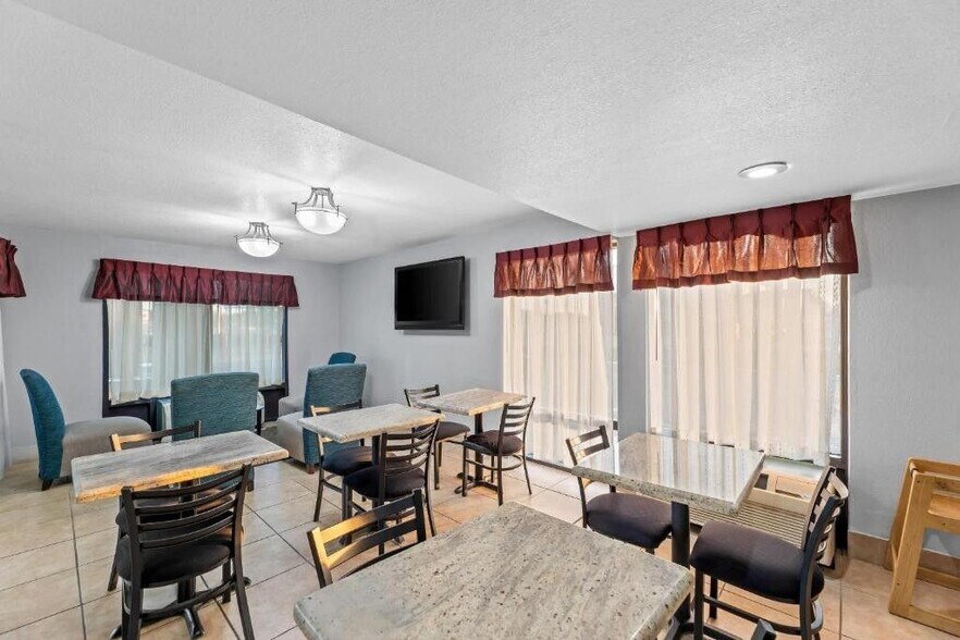 More Photos Of 1035 Highway 49 S, Richland Hotel For Sale