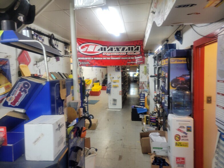 More Photos Of 118 Main St N, Stewartville Freestanding For Lease