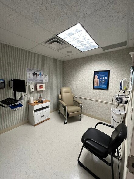 More Photos Of 2770 Som Center Rd, Willoughby Hills Medical For Sale