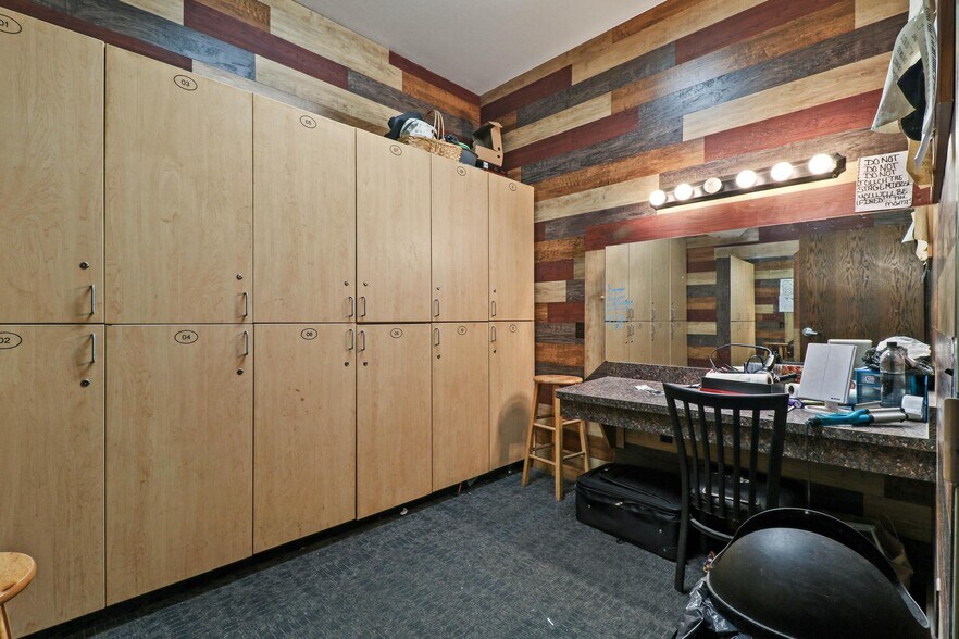 More Photos Of 1477 W Main St, Plymouth Bar For Sale