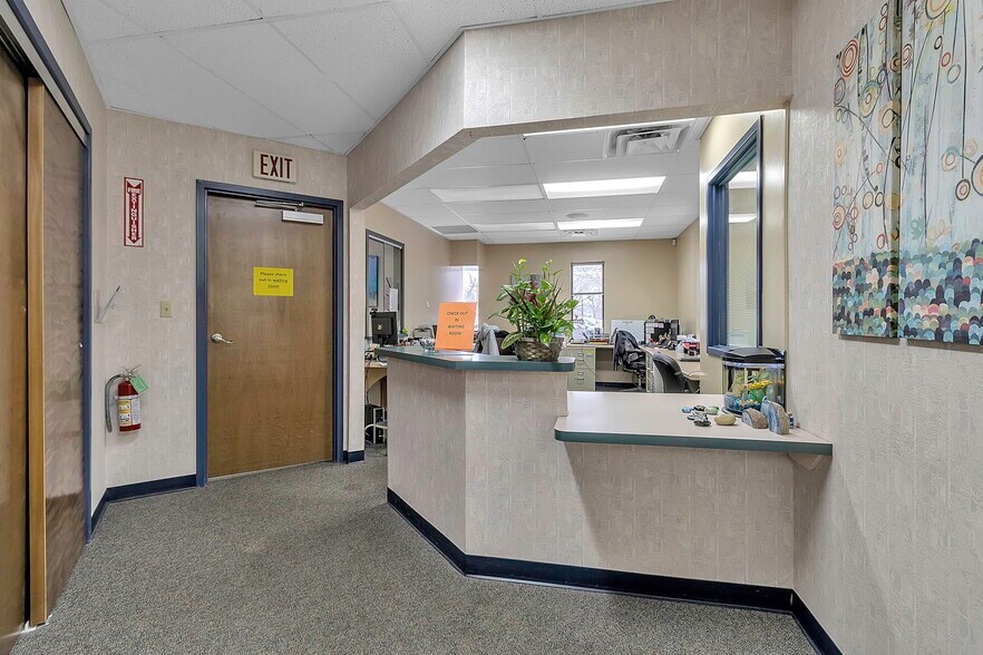 More Photos Of 6645 Main St, Buffalo Office For Sale