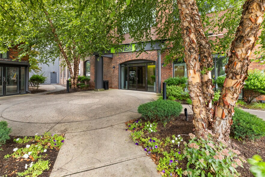 More Photos Of 56 Roland St, Charlestown Flex For Lease