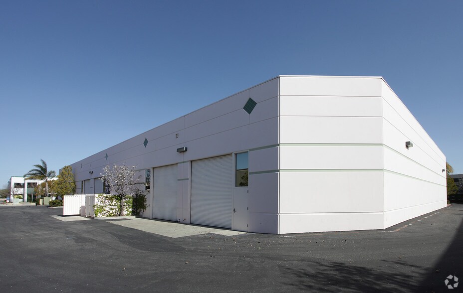 More Photos Of 41636 Enterprise Cir N, Temecula Warehouse For Lease