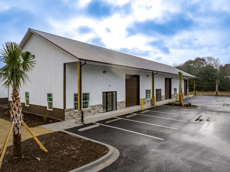 More Photos Of 118 Centerville Rd, Gilbert Light Distribution For Lease