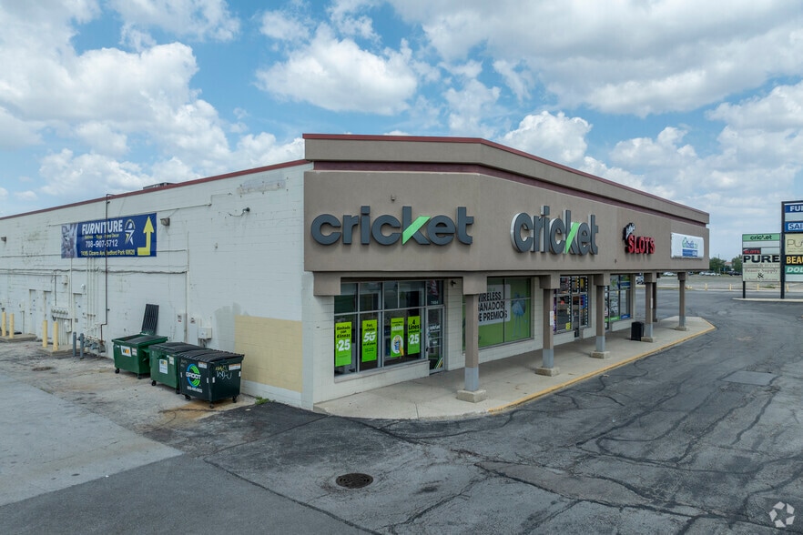 More Photos Of 7440 S Cicero Ave, Bedford Park Unknown For Lease