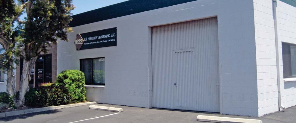 More Photos Of 1620-1626 Orangethorpe Way, Anaheim Warehouse For Lease