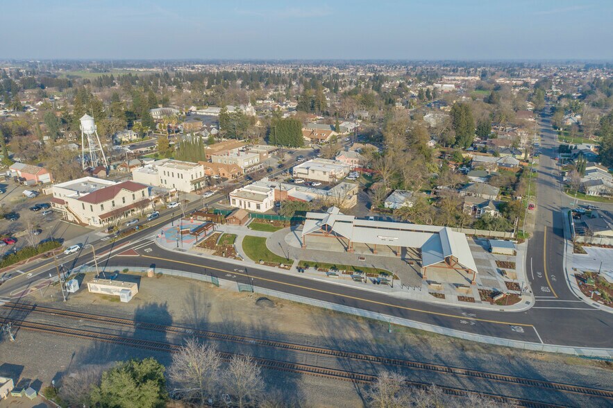 More Photos Of 9699 Railroad St, Elk Grove Restaurant For Lease