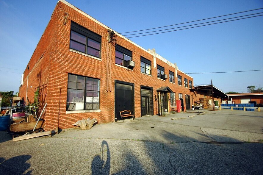 More Photos Of 2012 Northwestern Pky, Louisville Warehouse For Sale