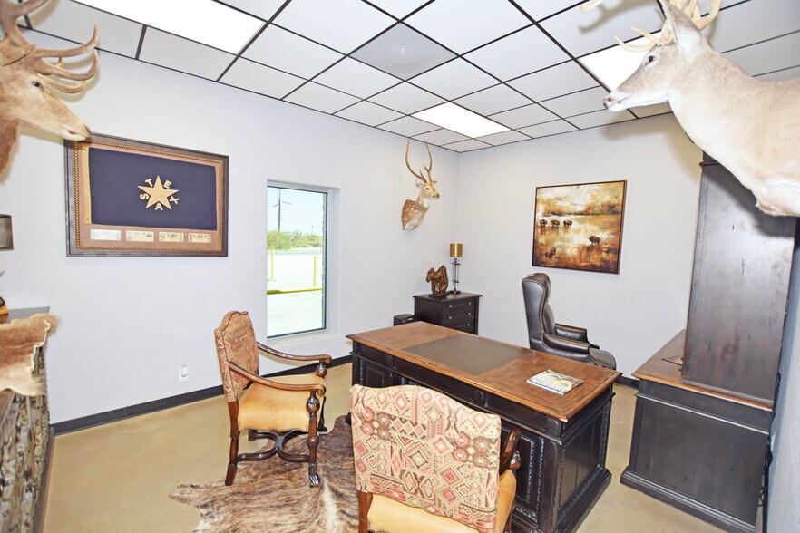 More Photos Of 2250 Dixie Blvd, Odessa Industrial For Sale