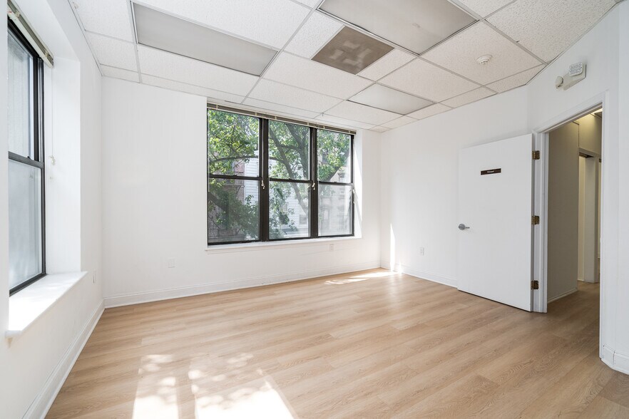 More Photos Of 358-360 1st St, Hoboken Medical For Lease