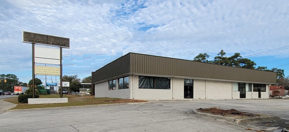 More Photos Of 38 W De Renne Ave, Savannah Unknown For Lease