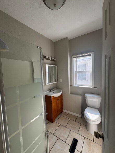 More Photos Of 1137 26th St, Des Moines Apartments For Sale