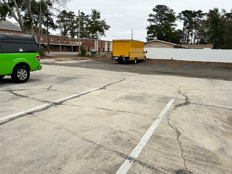 More Photos Of 10569 Lem Turner Rd, Jacksonville Medical For Sale