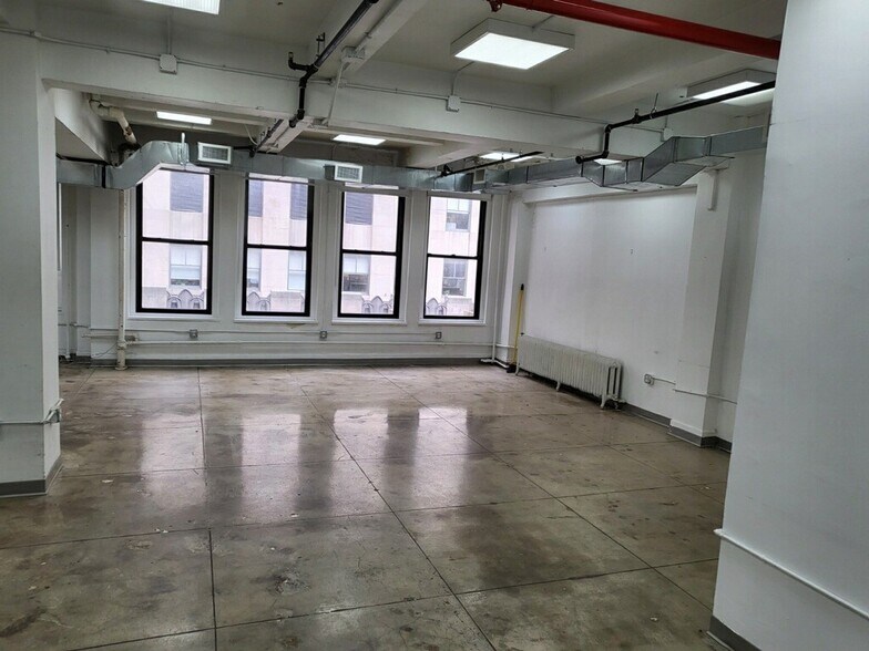 More Photos Of 64 W 48th St, New York Office For Lease