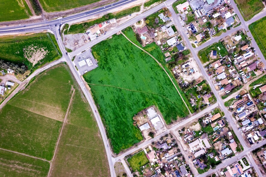 More Photos Of Lakeview Ave @ Ramona Expressway, Nuevo Land For Sale