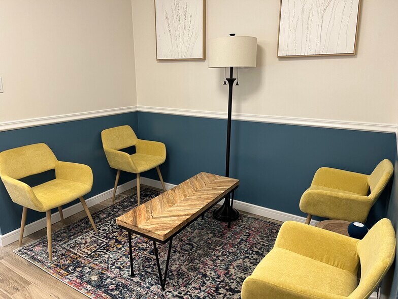 More Photos Of 4025 Austin Blvd, Island Park Freestanding For Lease