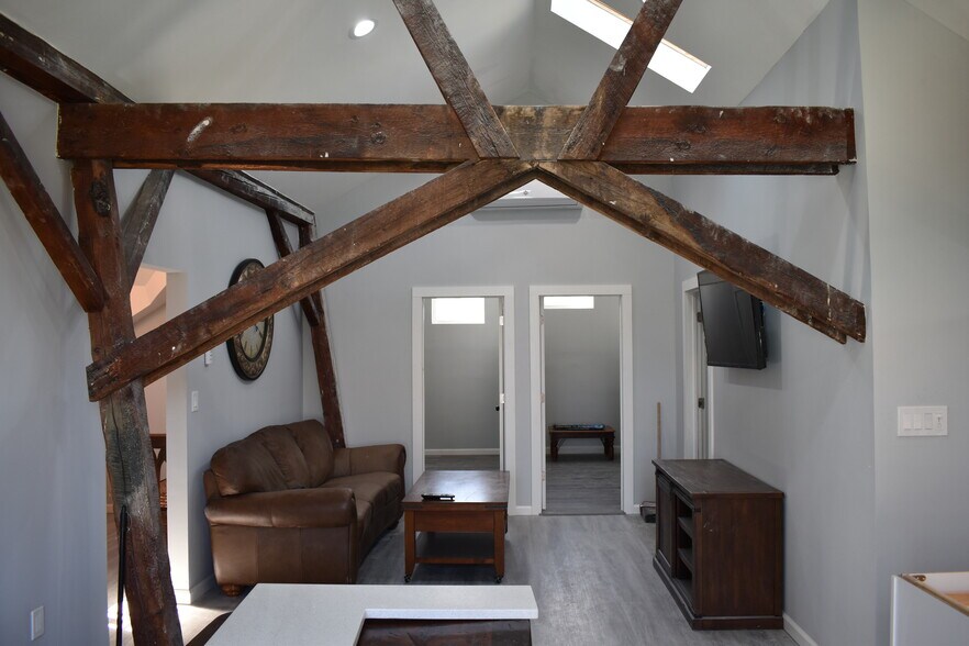 More Photos Of , Tannersville General Retail For Sale