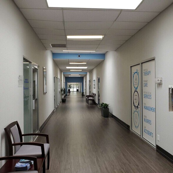 More Photos Of 801 W Road To Six Flags, Arlington Office For Lease