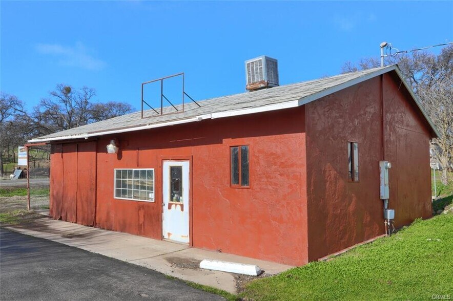 More Photos Of 2675 State Highway 140, Catheys Valley Restaurant For Sale