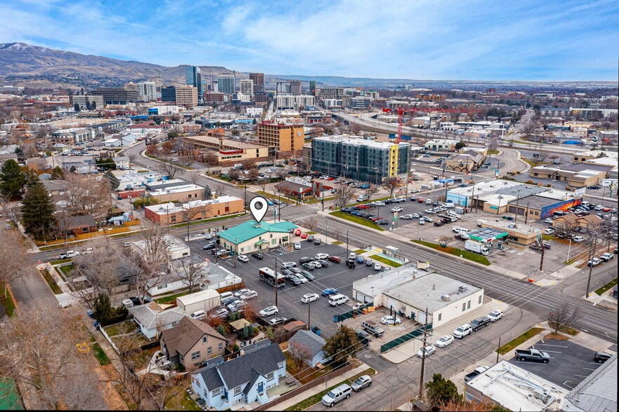 More Photos Of 2304 W Main St, Boise Auto Dealership For Lease