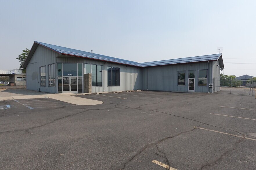 More Photos Of 6010-6012 E Trent Ave, Spokane Showroom For Lease