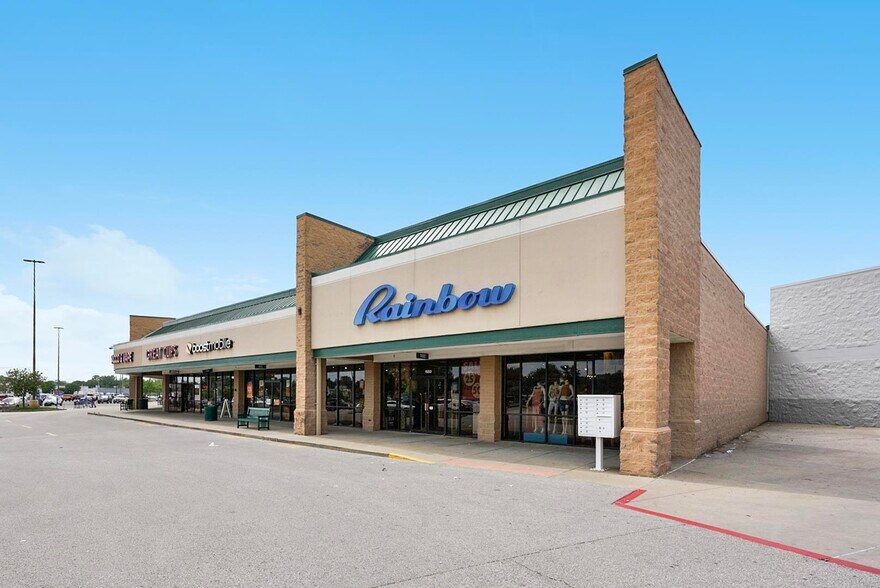 More Photos Of 1544-1570 W US Highway 50, O'Fallon Freestanding For Sale