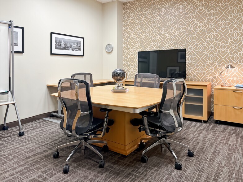 More Photos Of 25350 Magic Mountain Pky, Valencia Coworking Space