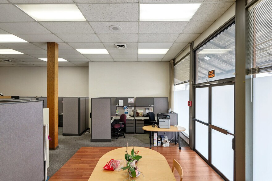 More Photos Of 482 Manor Plz, Pacifica Storefront For Sale