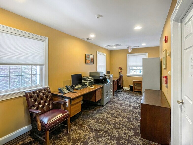 More Photos Of 146 Maple Ave, New City Office For Sale