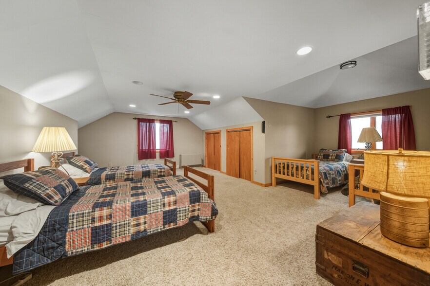 More Photos Of 798 Route 100, Wilmington Flex For Sale