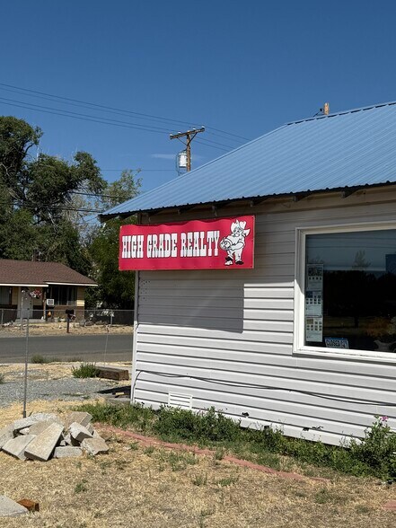 Primary Photo Of 1302 N East St, Alturas Office Residential For Sale