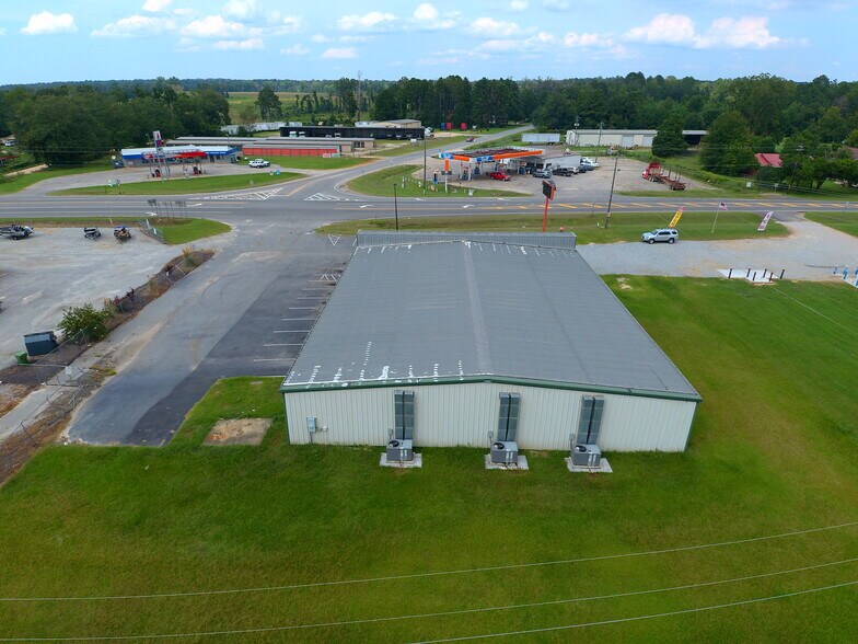 More Photos Of 1214 US Highway 82, Georgetown Freestanding For Lease