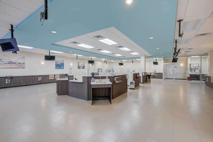 More Photos Of 4300-4302 Fairmont Pky, Pasadena Unknown For Lease