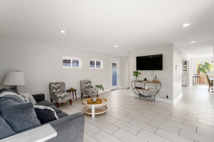 More Photos Of 1920 Beryl St, San Diego Specialty For Sale