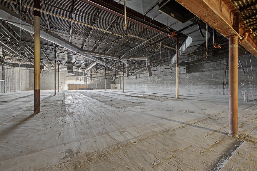 More Photos Of 5866-5870 Middlebelt Rd, Garden City Freestanding For Lease