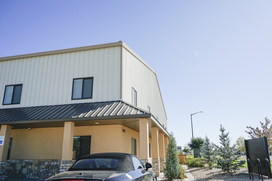 More Photos Of 9669 Havana St, Commerce City Manufacturing For Lease