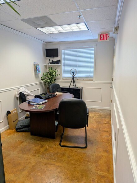 More Photos Of 12491 SW 134th Ct, Miami Light Distribution For Sale