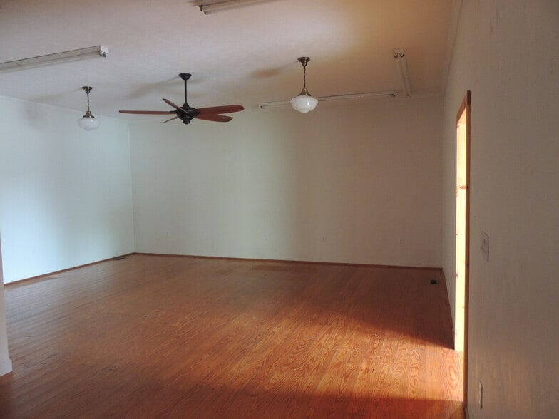 More Photos Of 7488 E Lee Hwy, Lenoir City Medical For Lease