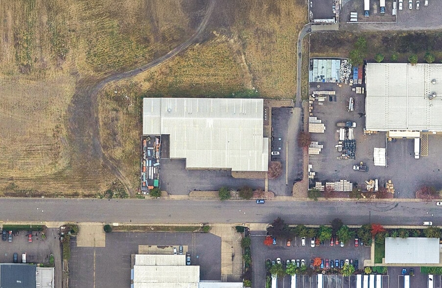 More Photos Of 2025 W 2nd Ave, Eugene Warehouse For Sale