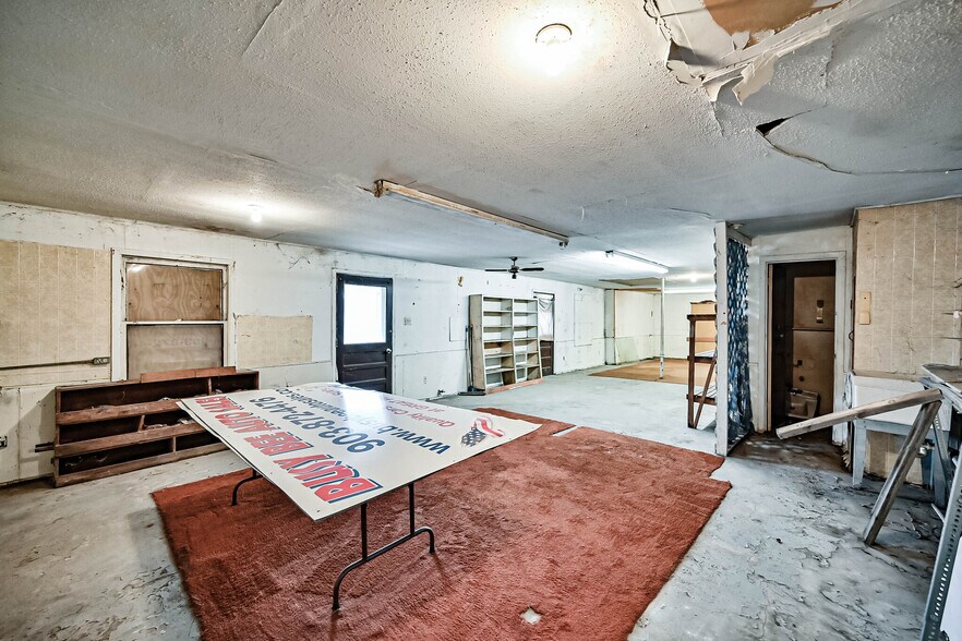 More Photos Of 600 W 13th Ave, Corsicana Flex For Sale