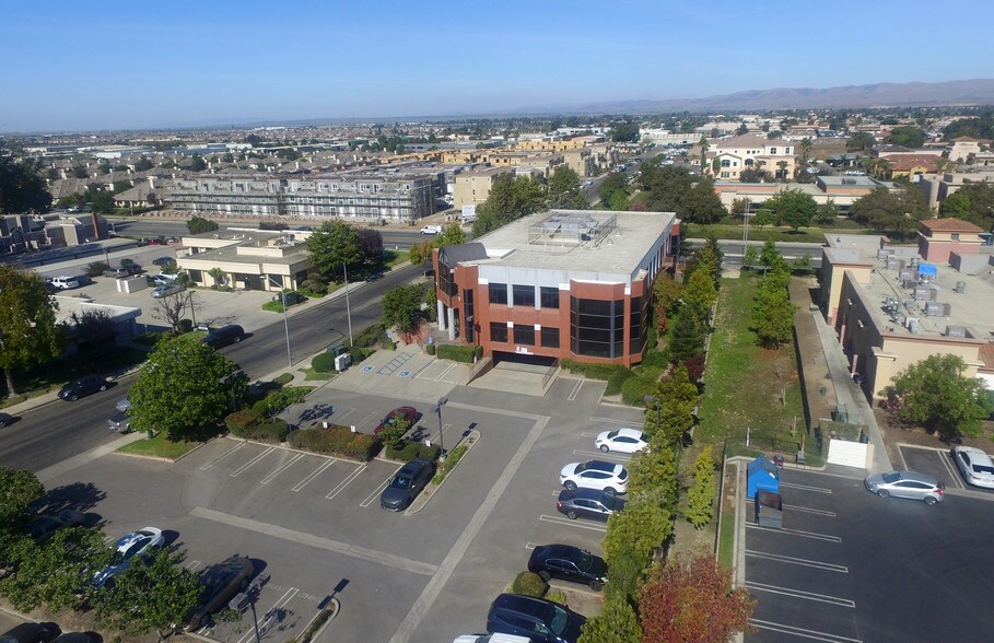 More Photos Of 2400 Professional Pky, Santa Maria Office Residential For Lease
